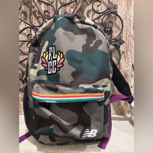 New Balance Cross Country 2018 Limited Foot Locker Camo Padded Backpack nwot - Picture 3 of 13